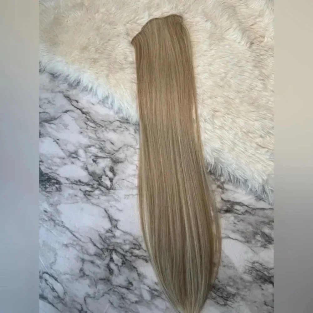 24 in Blonde with Highlights Straight long Hair Extensions - Picture 4 of 8